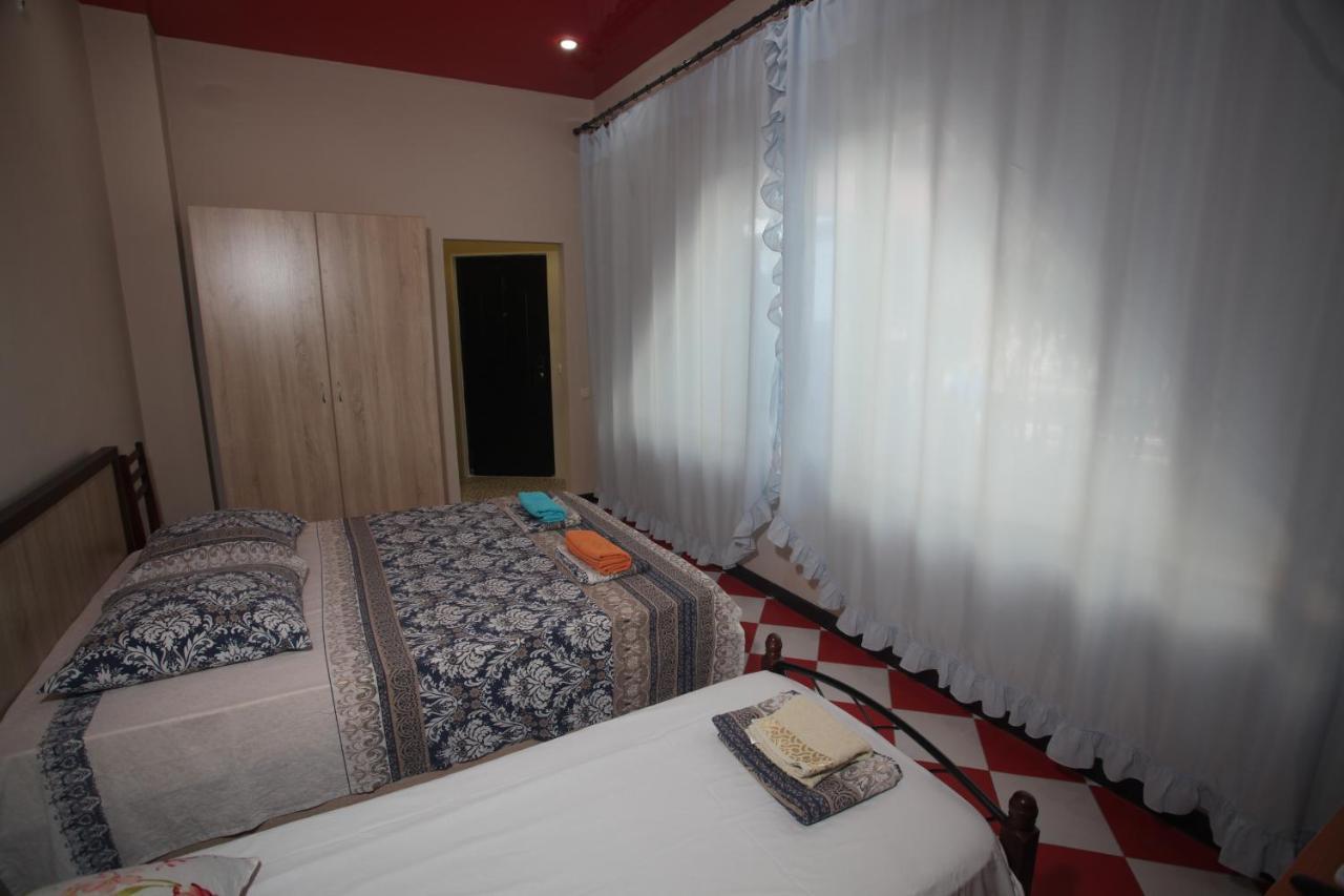 John'S Hotel Sukhumi Exterior photo